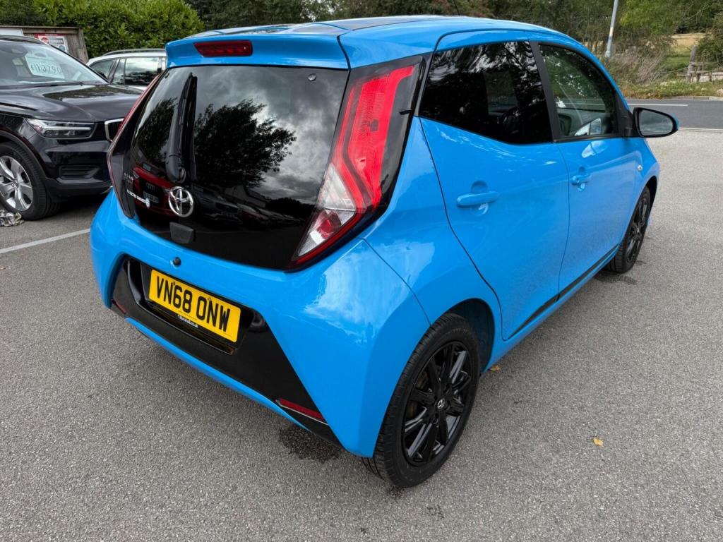 TOYOTA AYGO