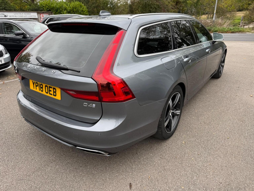 VOLVO V90