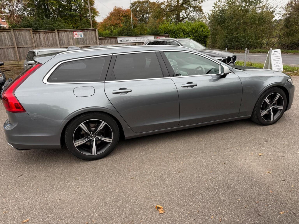 VOLVO V90