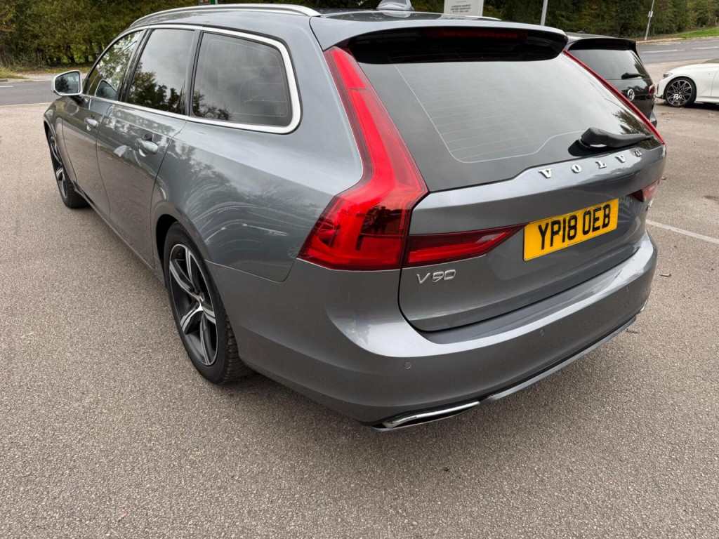 VOLVO V90