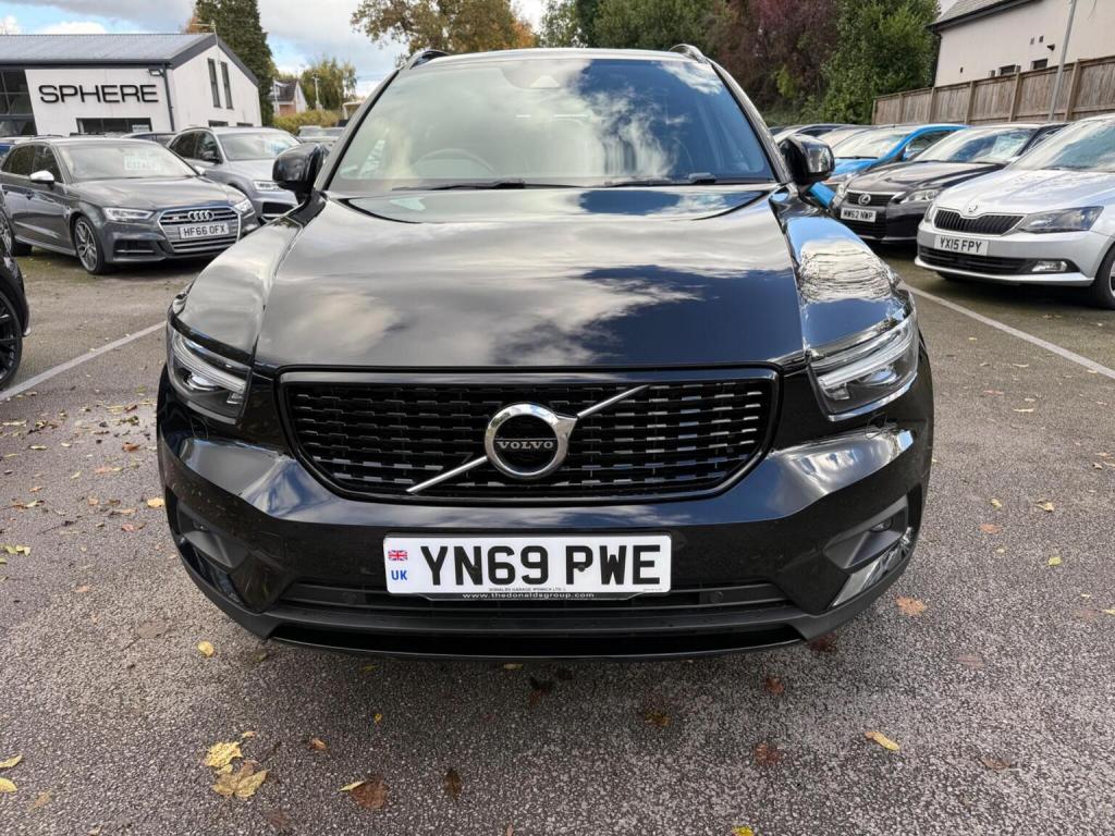 VOLVO XC40