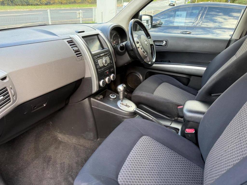 NISSAN X-TRAIL