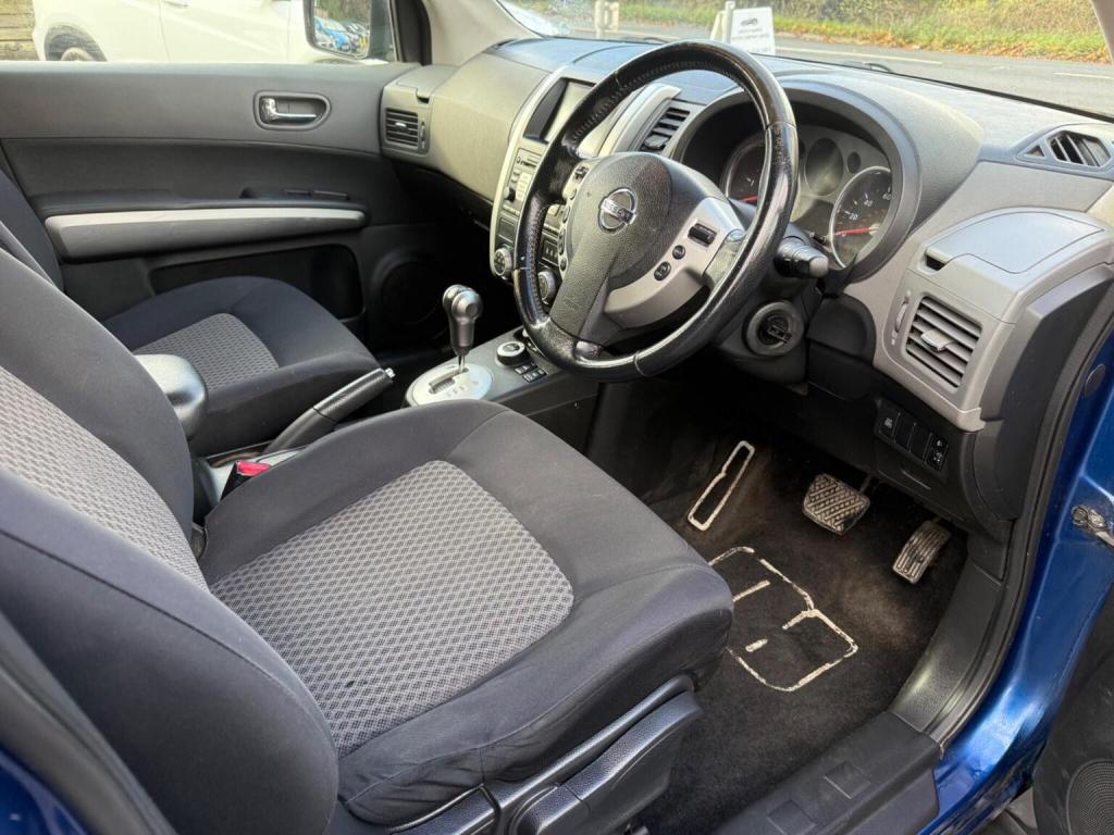 NISSAN X-TRAIL