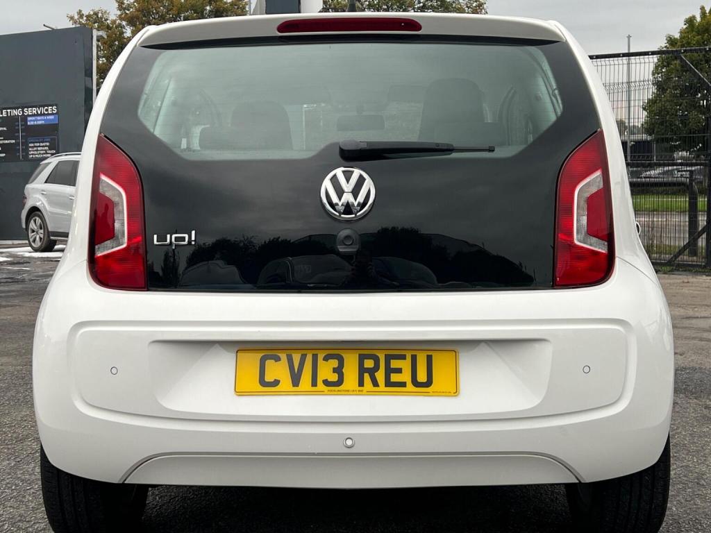 VOLKSWAGEN UP