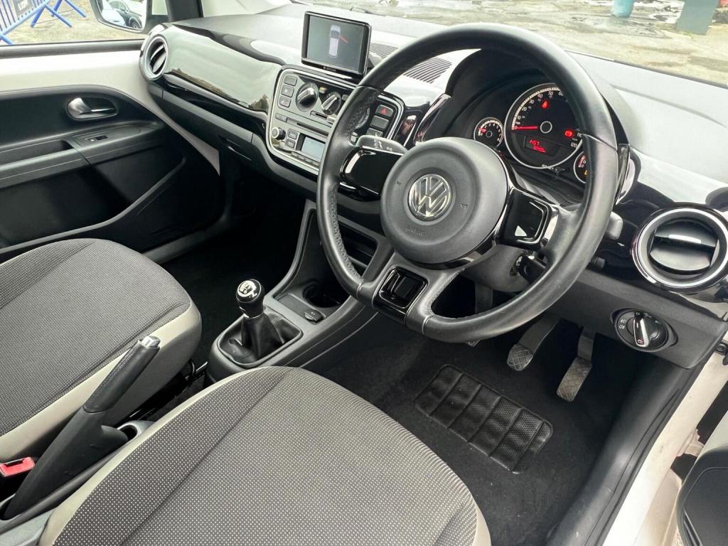 VOLKSWAGEN UP