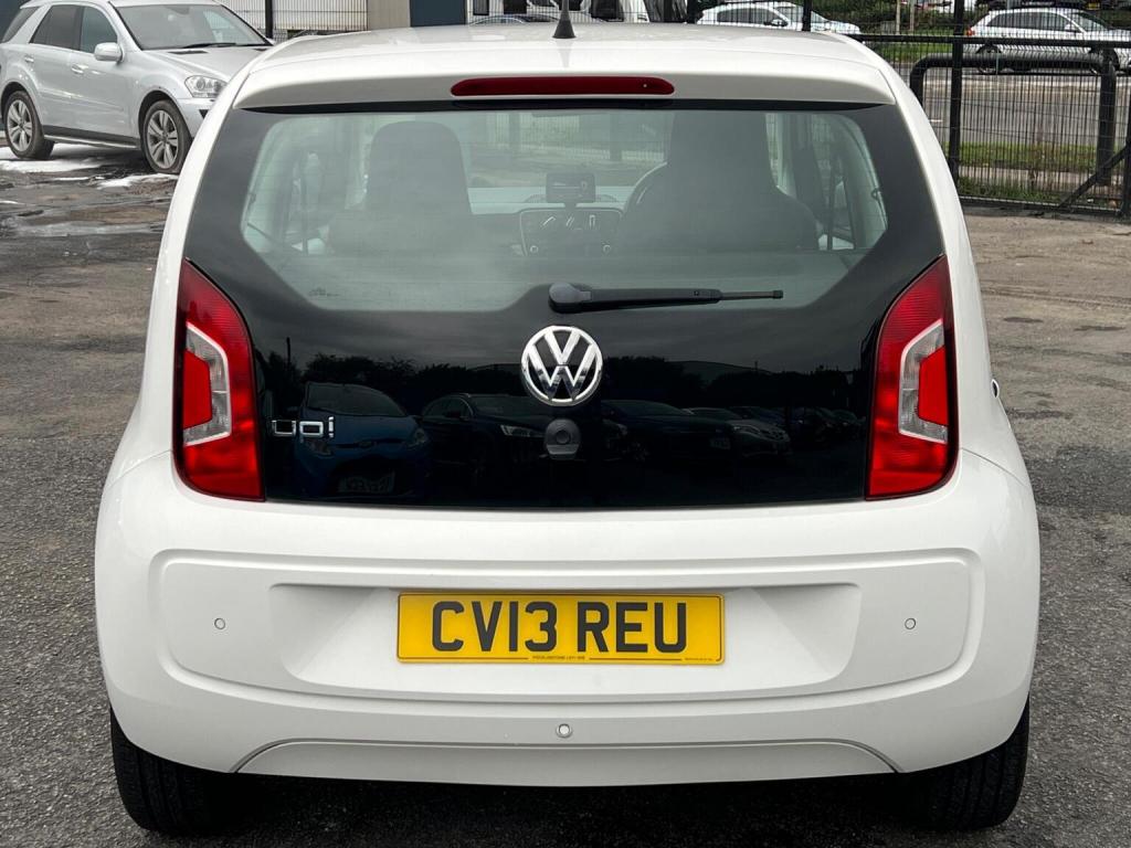 VOLKSWAGEN UP