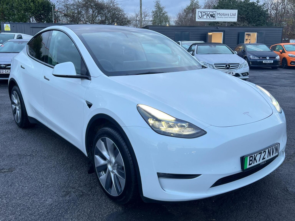 TESLA MODEL Y