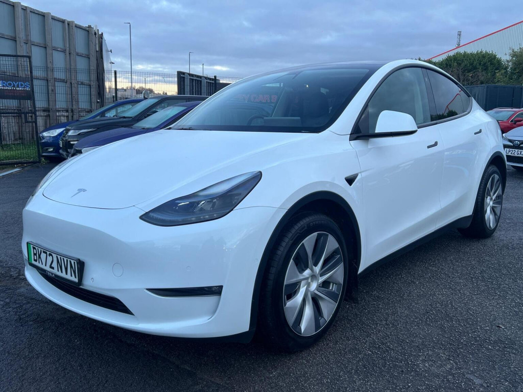 TESLA MODEL Y