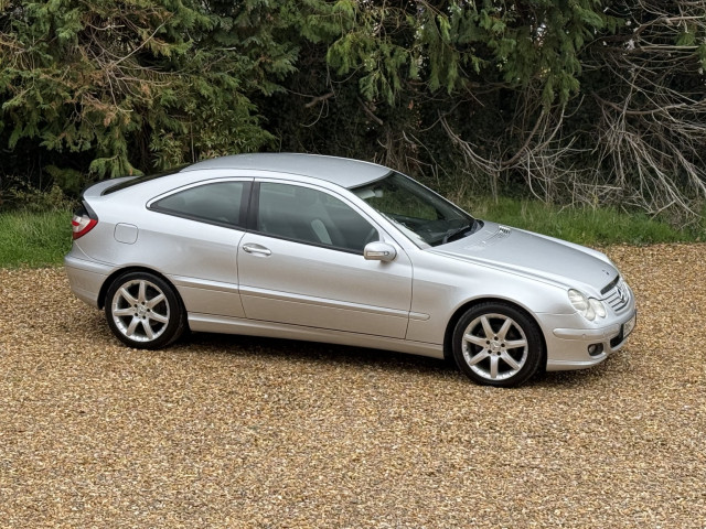 MERCEDES-BENZ C CLASS 2.1 C220 CDI SE