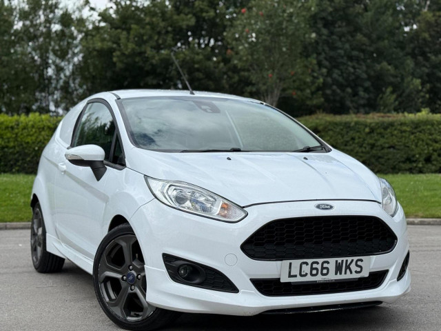 FORD FIESTA VAN 1.5 TDCi Sport Panel Van 3dr