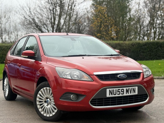 FORD FOCUS 1.6 Titanium 5dr