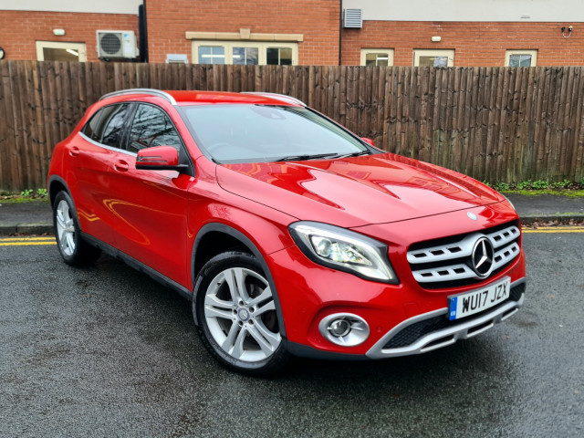 MERCEDES-BENZ GLA
