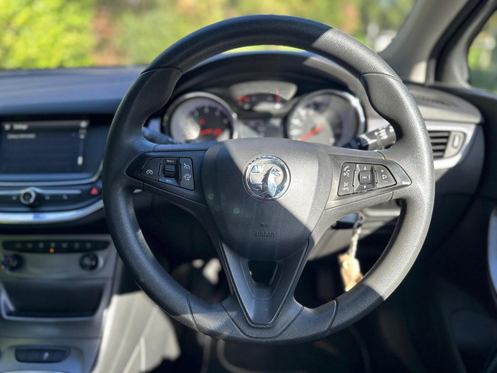 VAUXHALL ASTRA