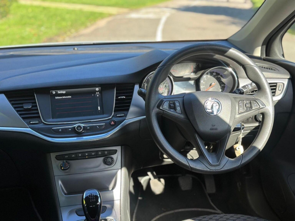 VAUXHALL ASTRA