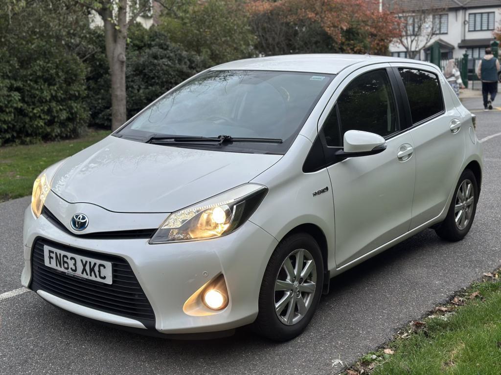 TOYOTA YARIS