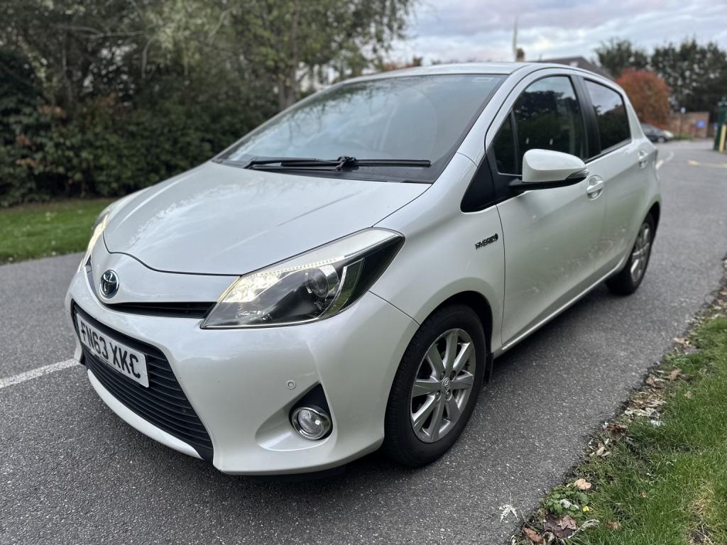 TOYOTA YARIS