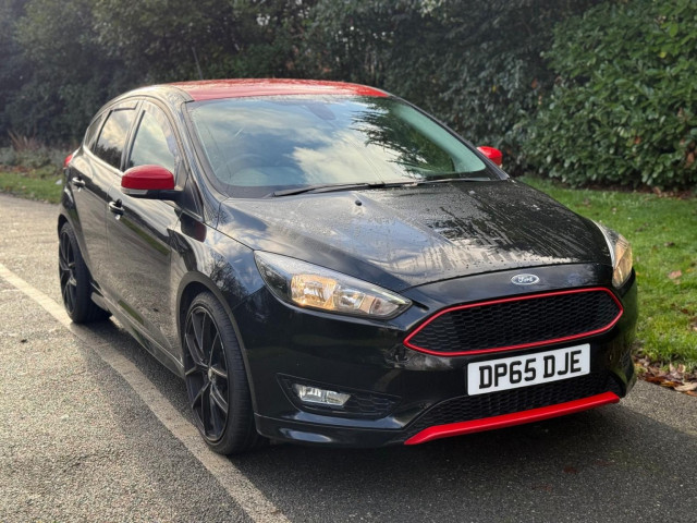 FORD FOCUS 1.5 T EcoBoost Zetec S Black Edition