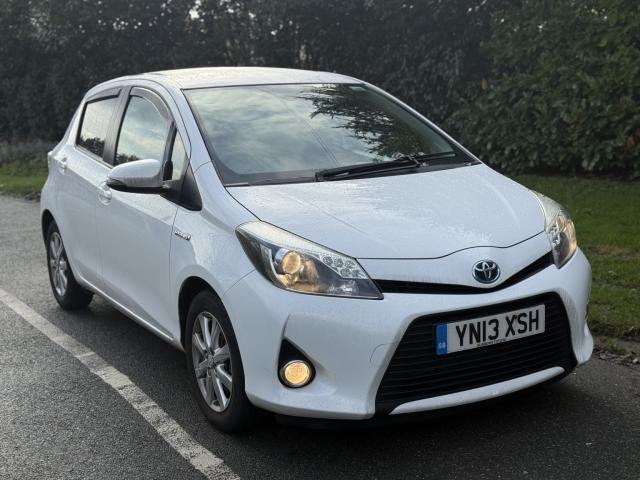 TOYOTA YARIS 1.5 VVT-h T4