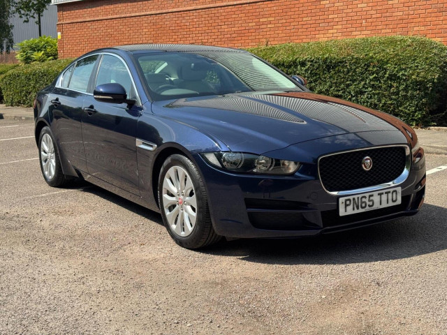 JAGUAR XE