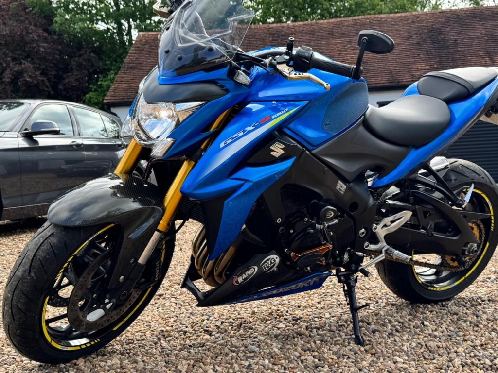SUZUKI GSX-S1000