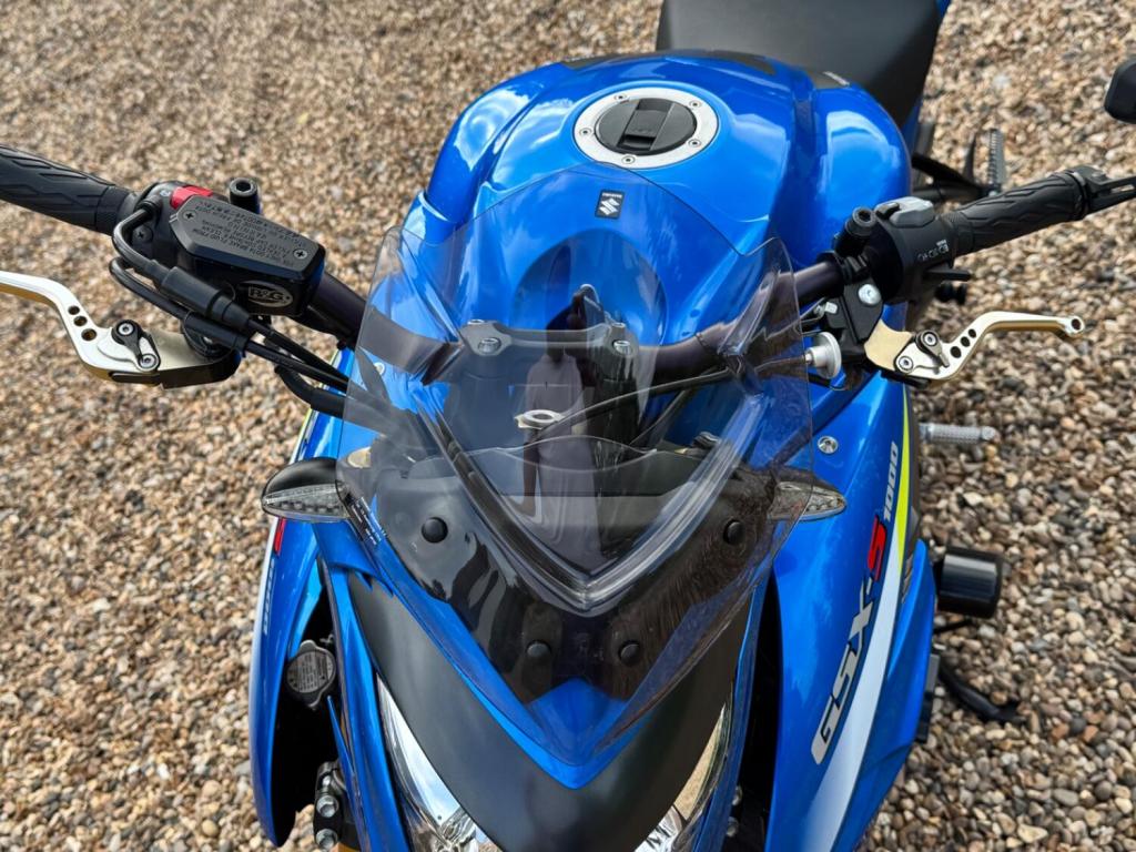 SUZUKI GSX-S1000