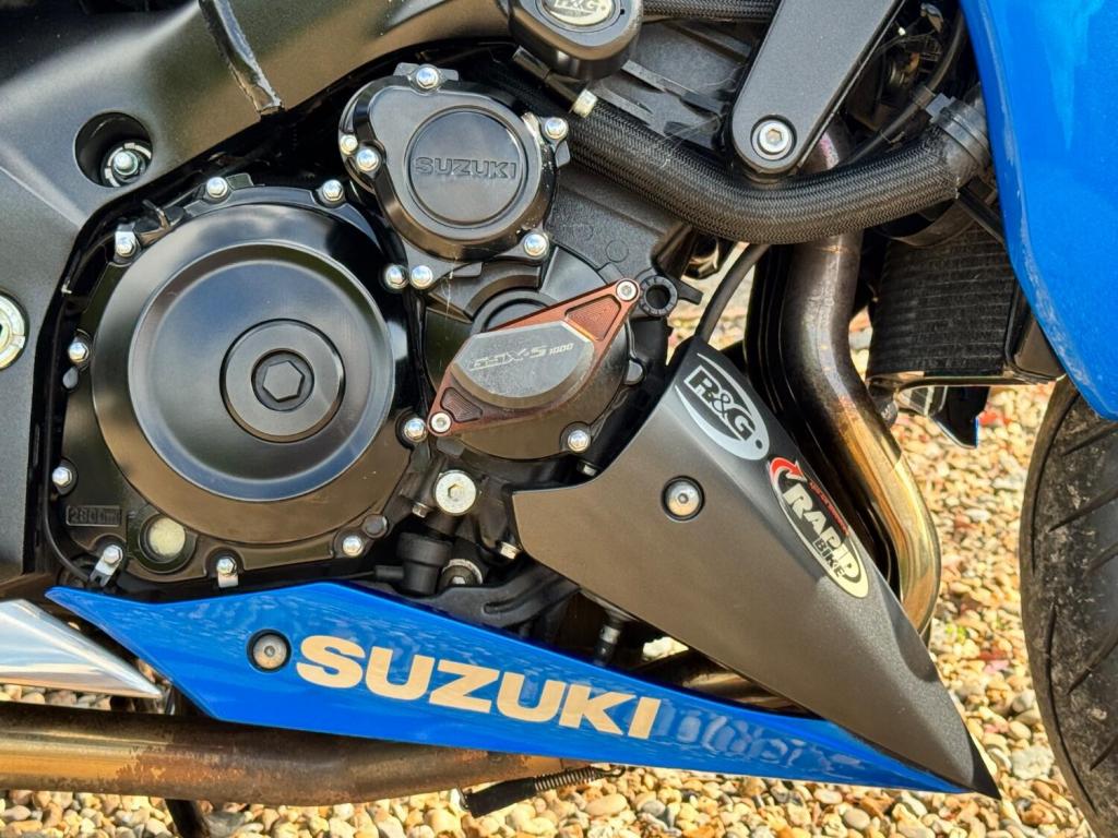 SUZUKI GSX-S1000