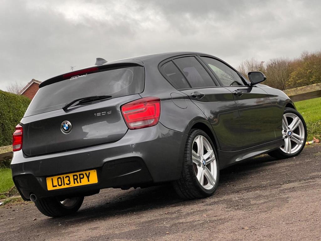 BMW 1 SERIES