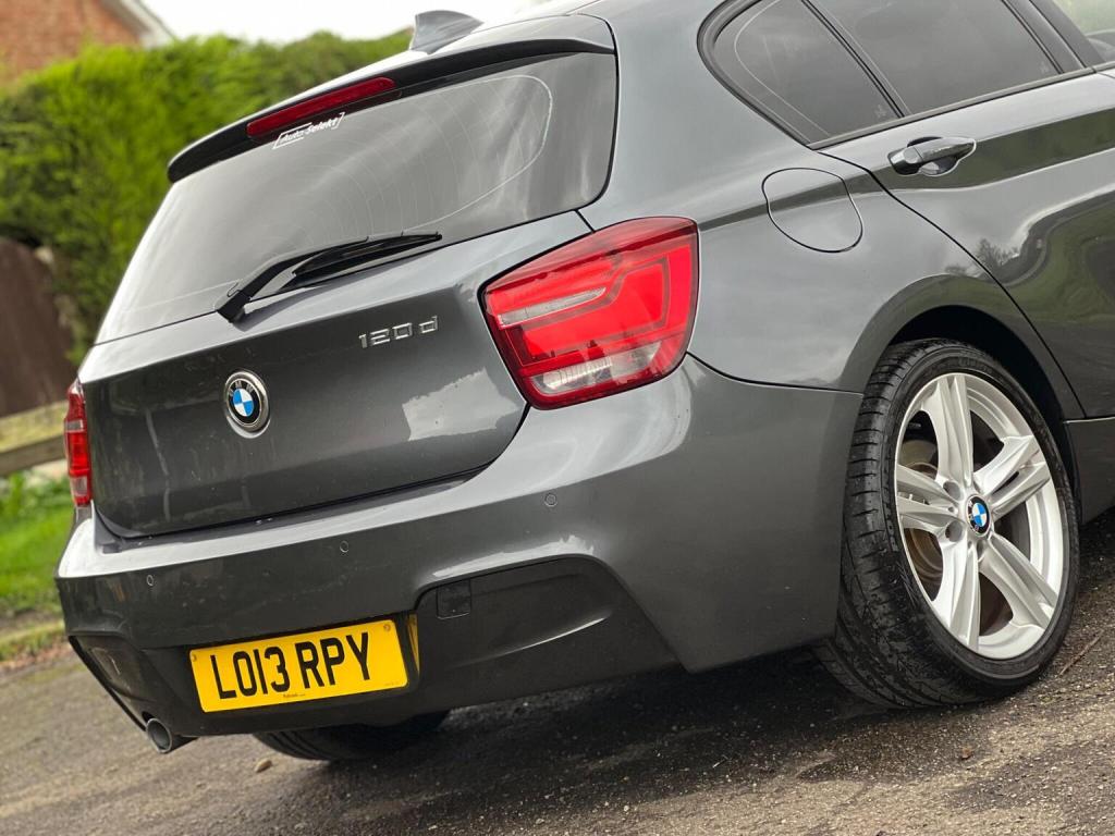 BMW 1 SERIES
