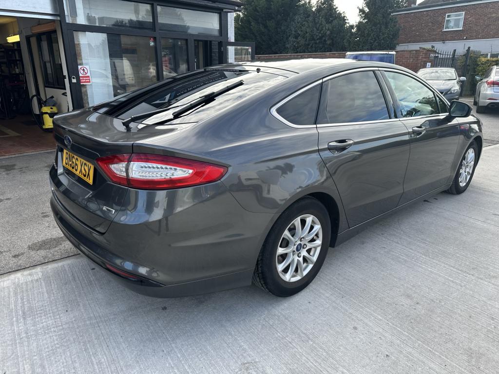FORD MONDEO
