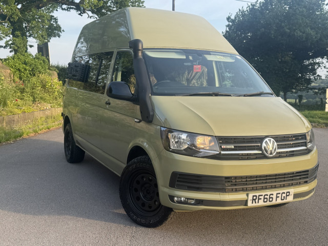 VOLKSWAGEN TRANSPORTER 2.0 TDI T32 BlueMotion Tech Highline