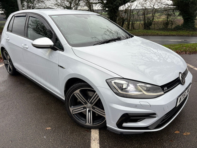 VOLKSWAGEN GOLF 2.0 TSI R