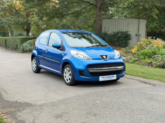 PEUGEOT 107