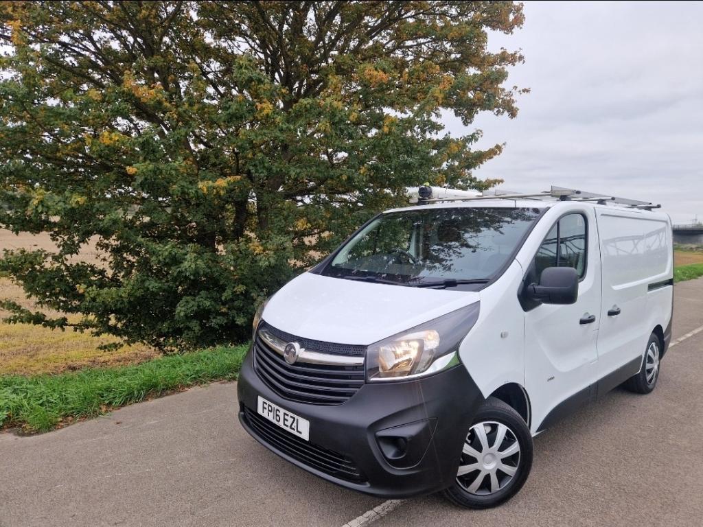 VAUXHALL VIVARO