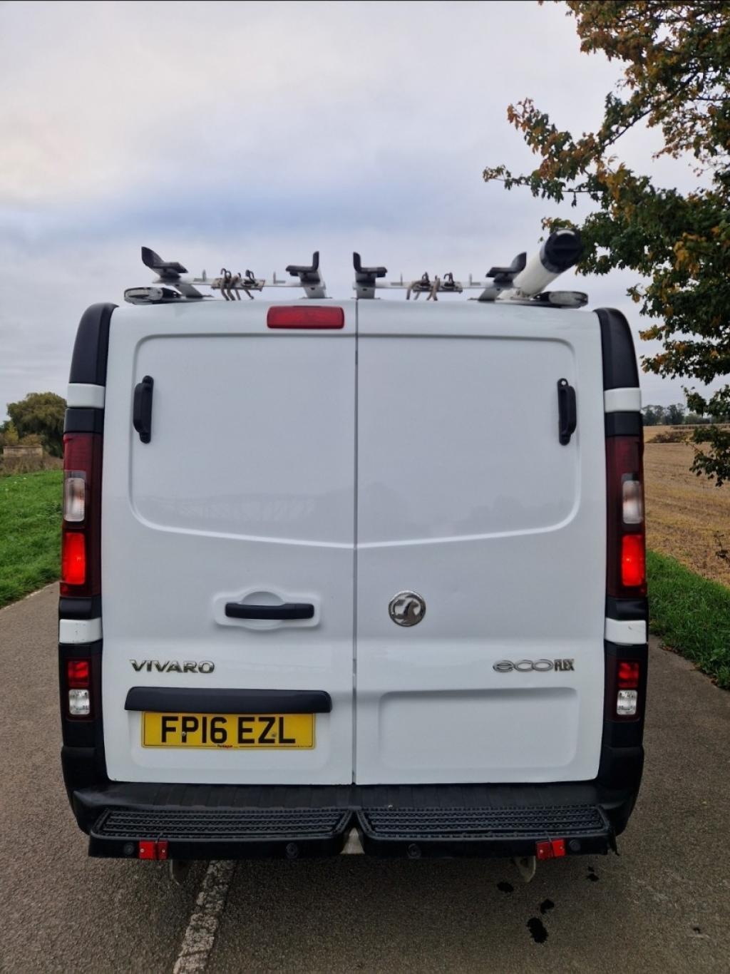 VAUXHALL VIVARO