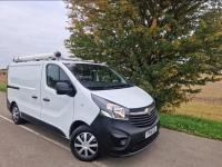 VAUXHALL VIVARO