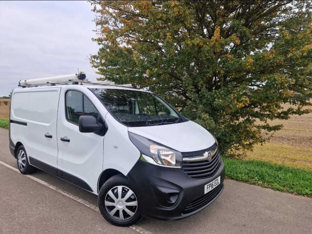 VAUXHALL VIVARO