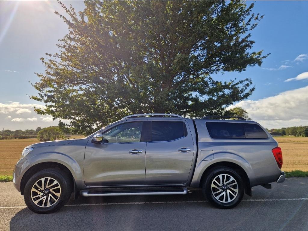 NISSAN NAVARA