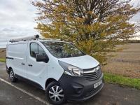 VAUXHALL VIVARO