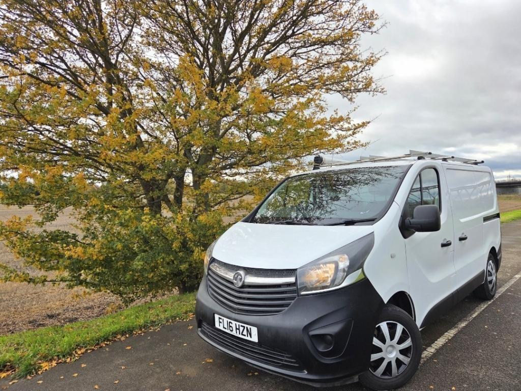 VAUXHALL VIVARO