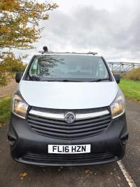 VAUXHALL VIVARO