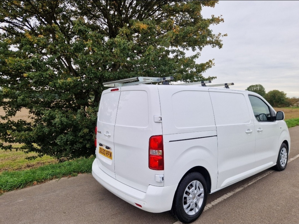 VAUXHALL VIVARO