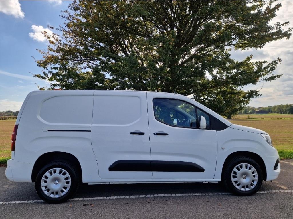 VAUXHALL COMBO