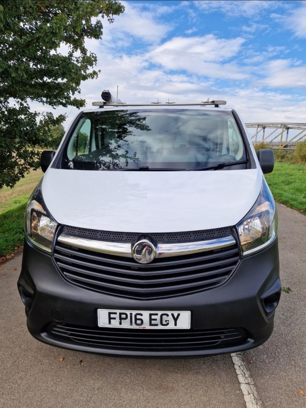 VAUXHALL VIVARO