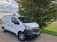VAUXHALL VIVARO