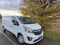 VAUXHALL VIVARO