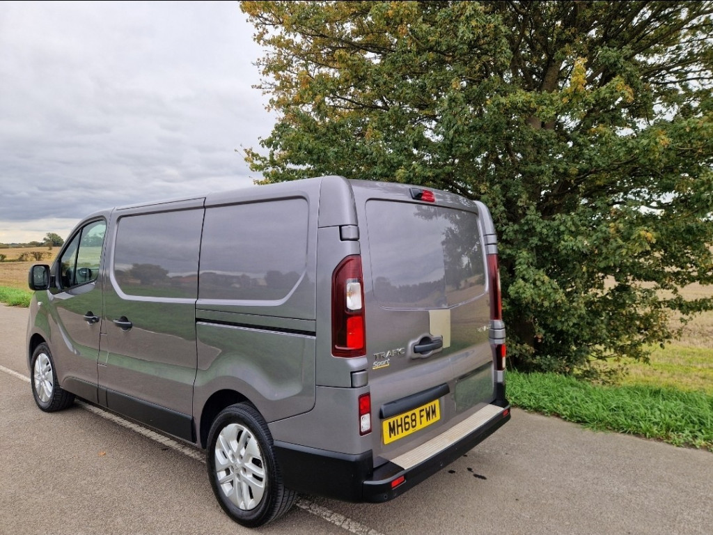 RENAULT TRAFIC