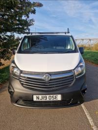 VAUXHALL VIVARO
