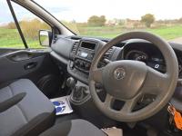 VAUXHALL VIVARO