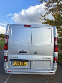 VAUXHALL VIVARO