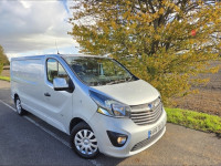 VAUXHALL VIVARO